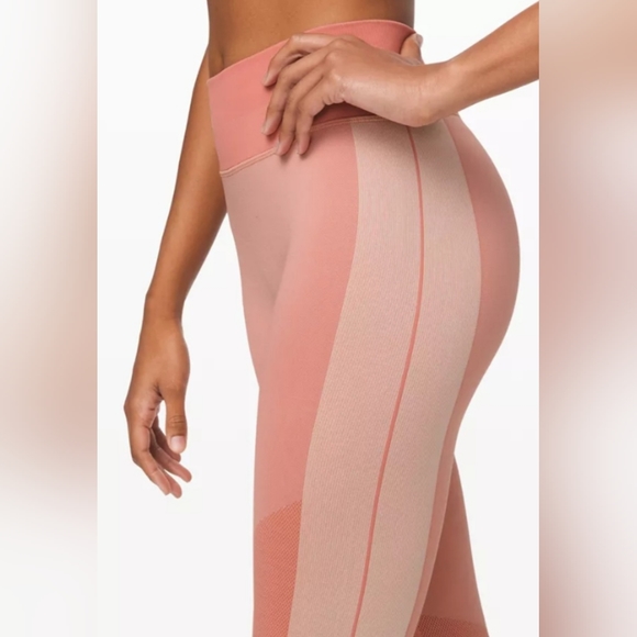 Lululemon ~ Ebb to Train Tight,Abstract. Size 6. - Picture 4 of 12